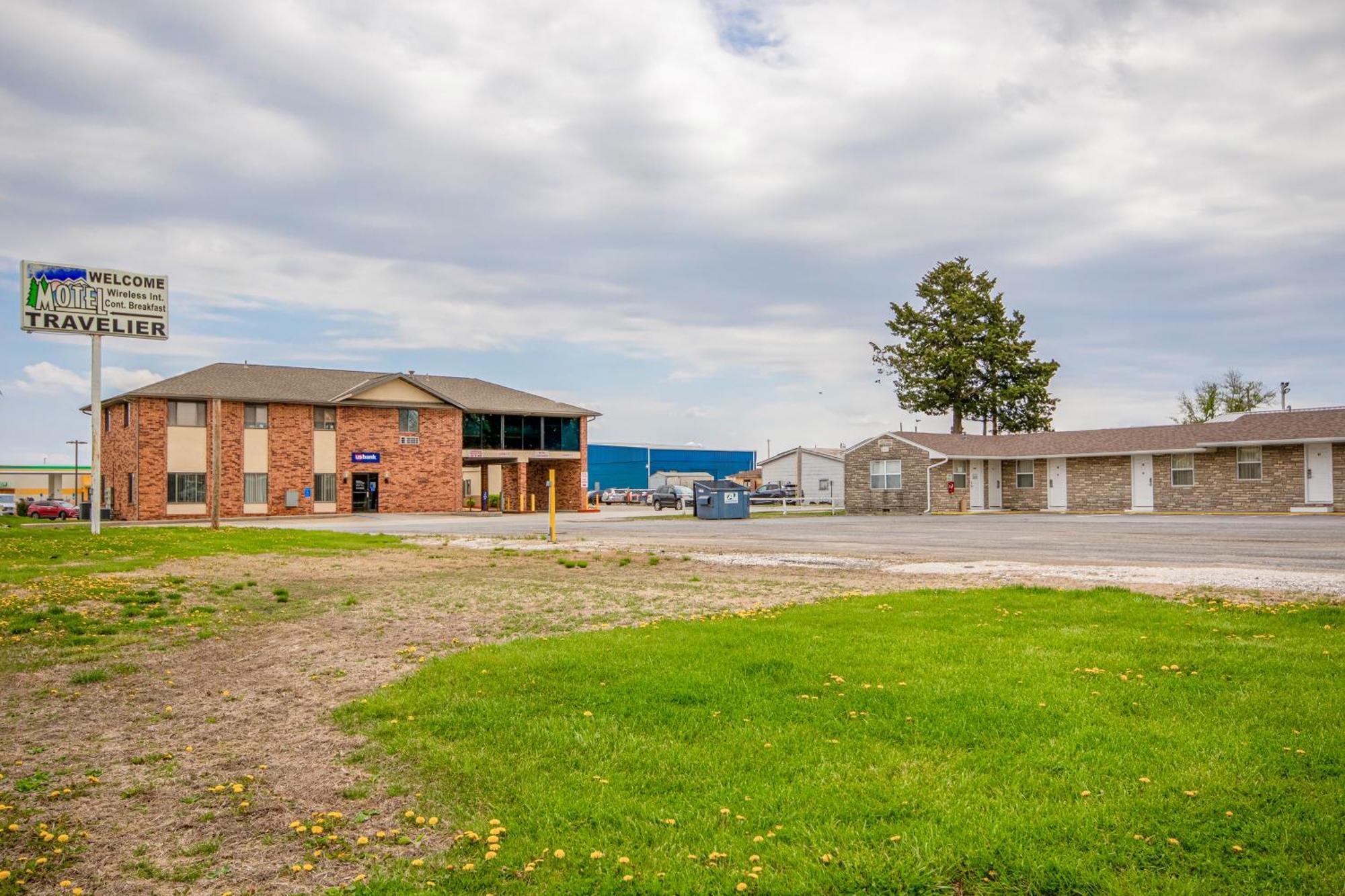 Oyo Travelier Motel Macon Exterior photo